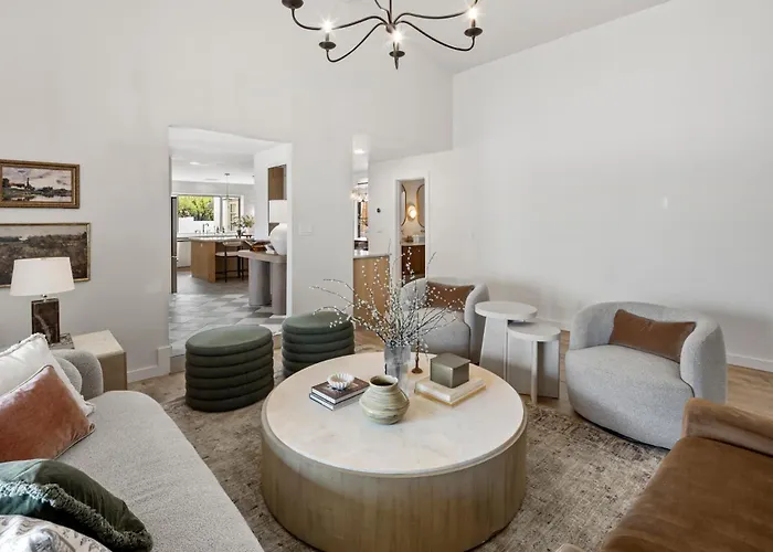 Maison 1975-chic Luxury Retreat