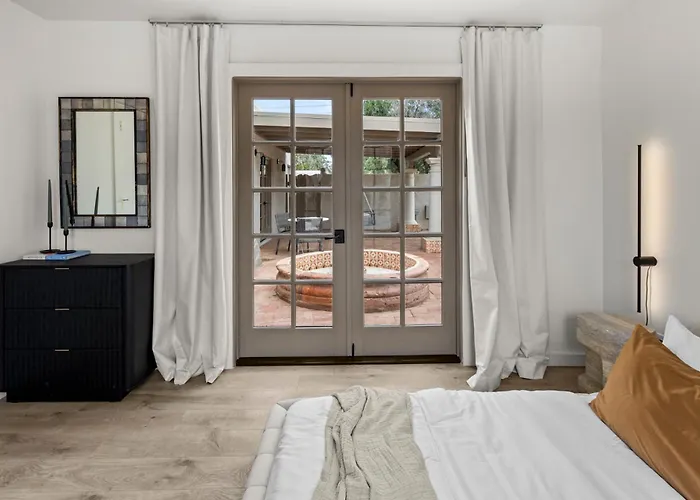 Maison 1975-chic Luxury Retreat Scottsdale