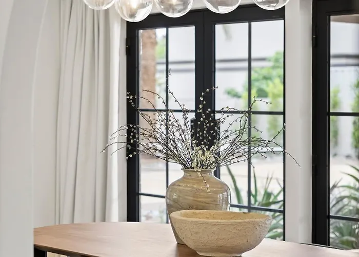 Maison 1975-chic Luxury Retreat Holiday home